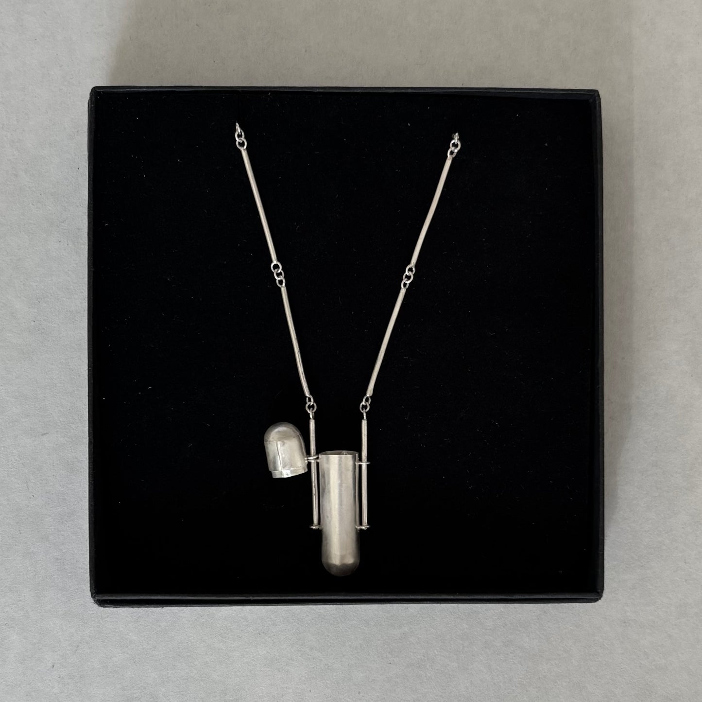 Locket I