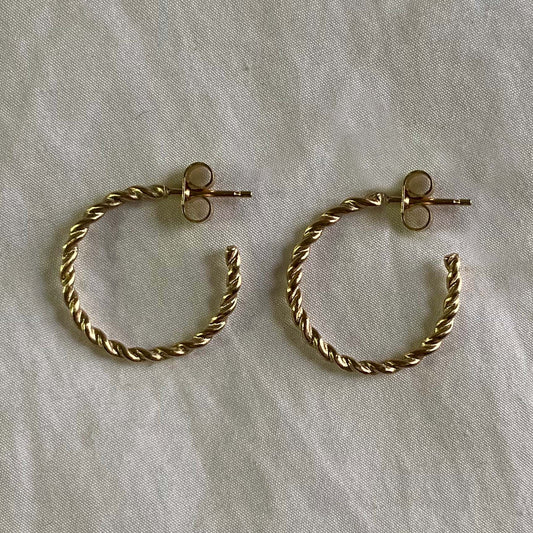 Medium Round Twisted Hoop Earrings yellow gold